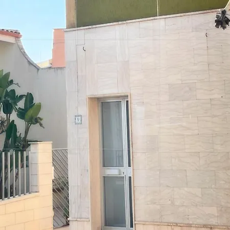 La Casa Di Chloe Apartament *